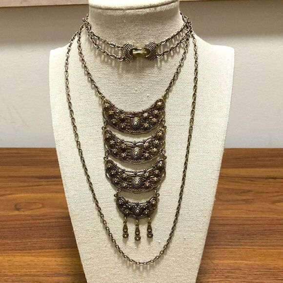 Unsigned Vintage Goldette Gold-tone Necklace with 4 Crescent Pendants on Chain - Picture 1 of 6